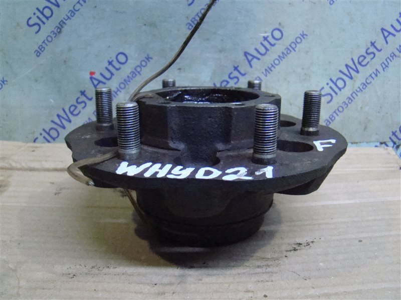 Ступица NISSAN TERRANO WHYD21 VG30E 1995 передняя (б/у)