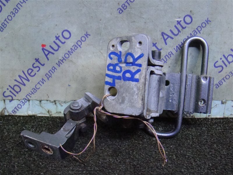 Петля дверная AUDI A6 4B2 APR 1999 задняя правая (б/у)