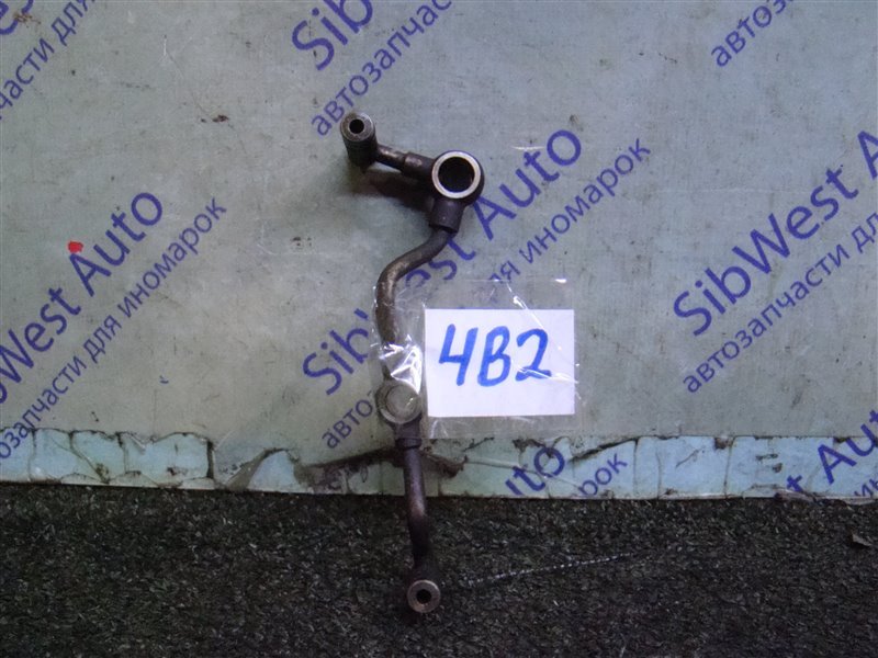 Трубка масляная AUDI A6 4B2 APR 1999 (б/у)