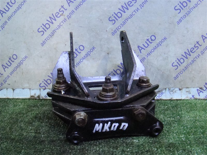 Кронштейн кпп FAW BESTURN B50 B50 BWH 2012 (б/у)