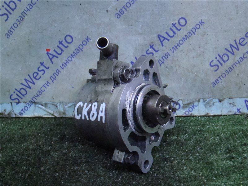 Вакуумный насос MITSUBISHI LANCER CK8A 4D68 1996 (б/у)