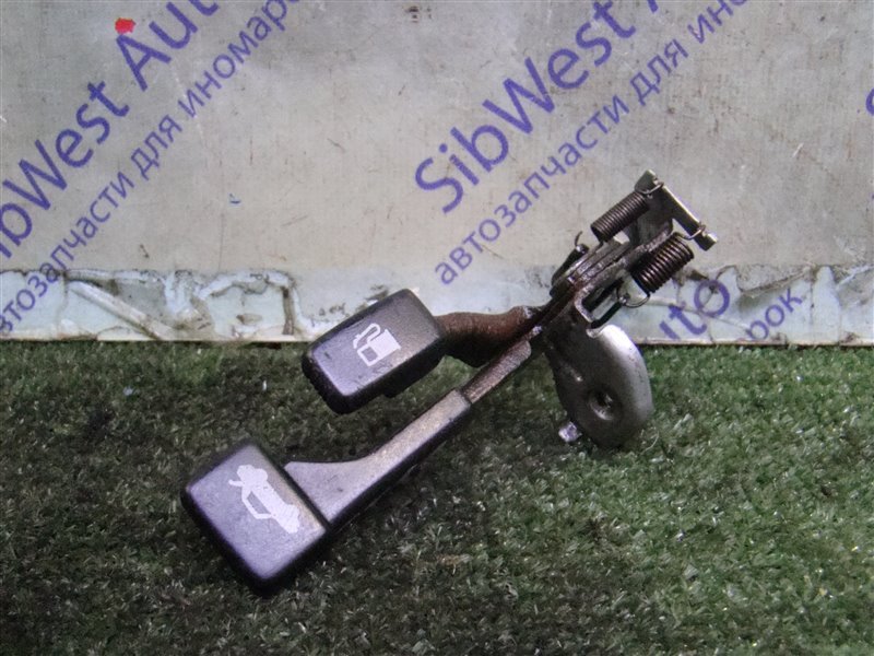 Ручка открытия багажника MITSUBISHI LANCER CK8A 4D68 1996 (б/у)