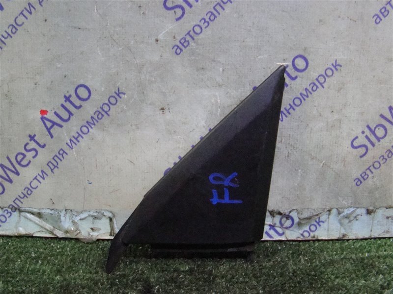 Уголок двери MITSUBISHI LANCER CK8A 4D68 1996 передний правый (б/у)