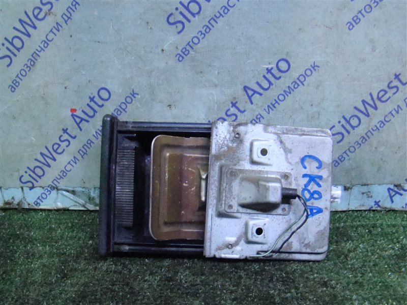 Пепельница MITSUBISHI LANCER CK8A 4D68 1996 передняя (б/у)