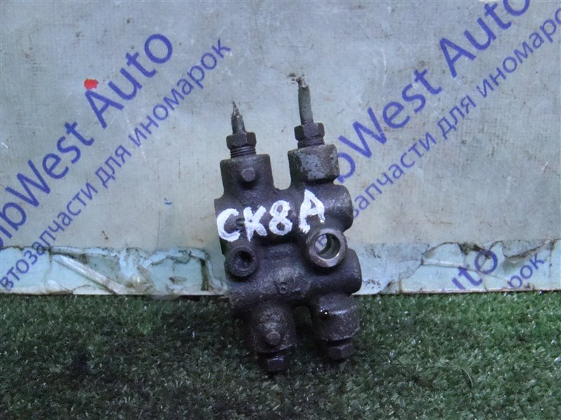 Распределитель тормозной MITSUBISHI LANCER CK8A 4D68 1996 (б/у)
