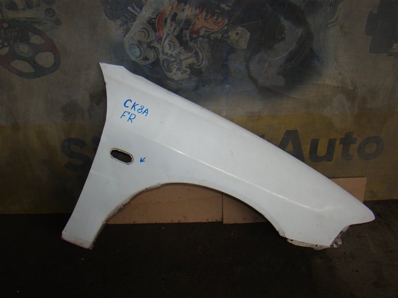 Крыло MITSUBISHI LANCER CK8A 4D68 1996 переднее правое (б/у)