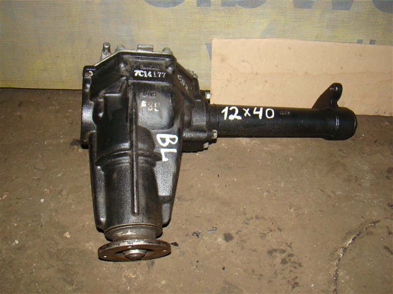 Редуктор KIA SORENTO BL D4CB 2006 передний (б/у)