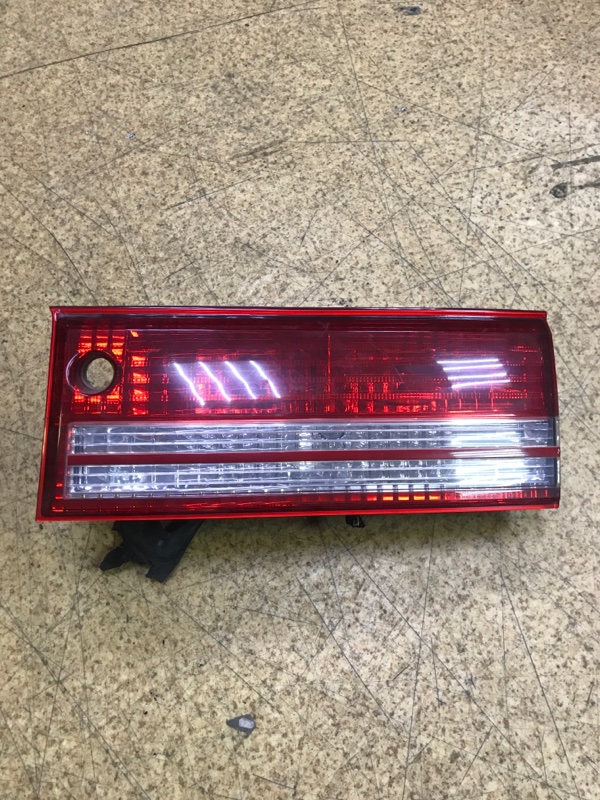 Вставка между стопов задняя правая Mark II Qualis 2000 MCV20W 2MZ-FE