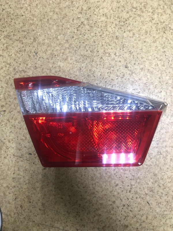 Фонарь вставка багажника задний левый Toyota Camry 2012-2014 ASV50 Б/У