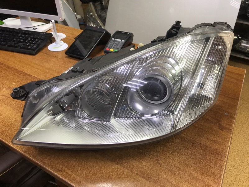 Фара передняя левая Mercedes-benz S350 2007 w221 Б/У