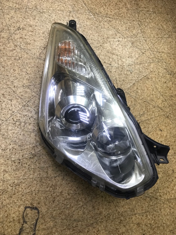 Фара передняя правая Toyota Wish 2007 ZNE14G 1AZ-FSE Б/У
