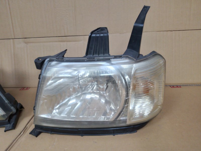 Фара Honda Stepwgn RF3 K20A