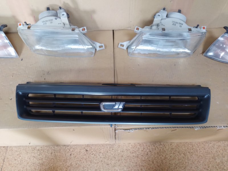 Решетка радиатора передняя Toyota Corolla II 1993 EL41 Б/У