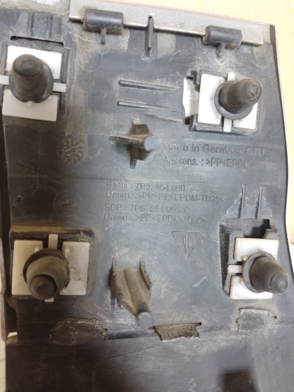 Накладка на крыло Porsche Cayenne 2012 7P5854960 958 передняя правая Cayenne 2012 958 Накладка на крыло Porsche Cayenne 2012 7P5854960 958 передняя правая Cayenne 2012 958