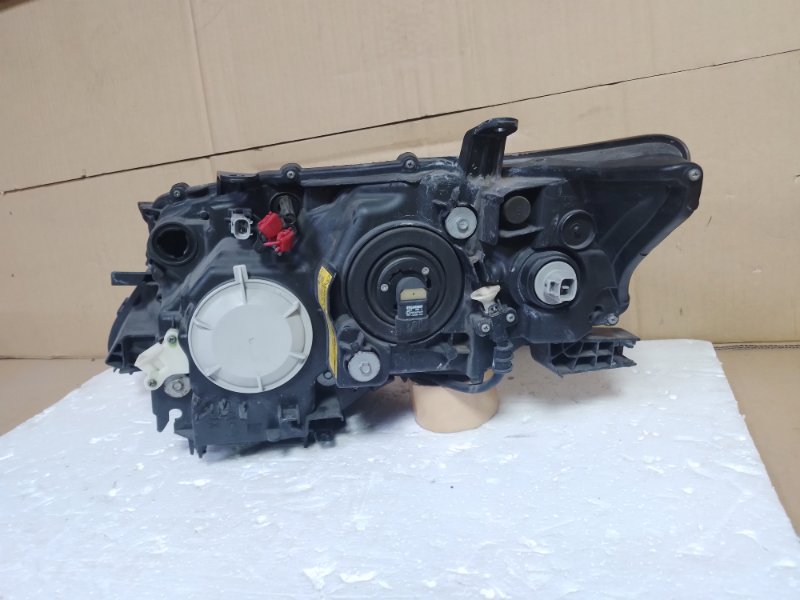 Фара передняя правая RX270 2009-2011 AGL10