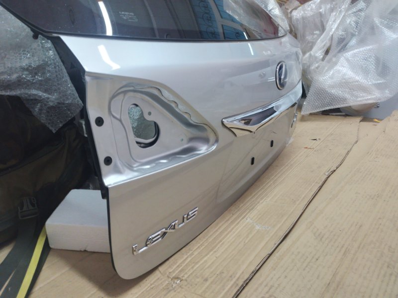 Крышка багажника задняя Lexus RX270 AGL10 2GRFE