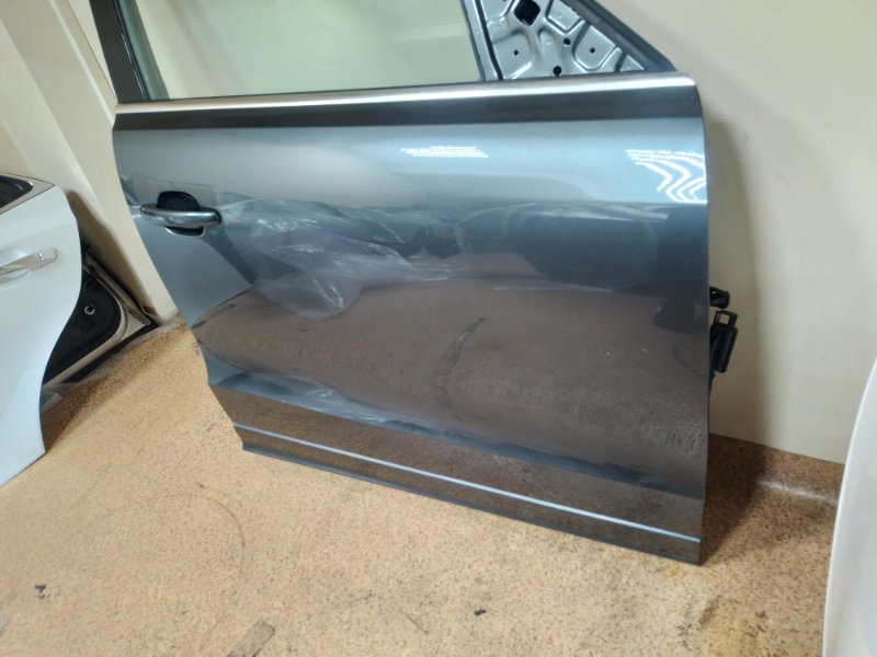 Дверь боковая передняя правая Audi Q5 2013 Audi Q5 Дверь боковая передняя правая Audi Q5 2013 Audi Q5