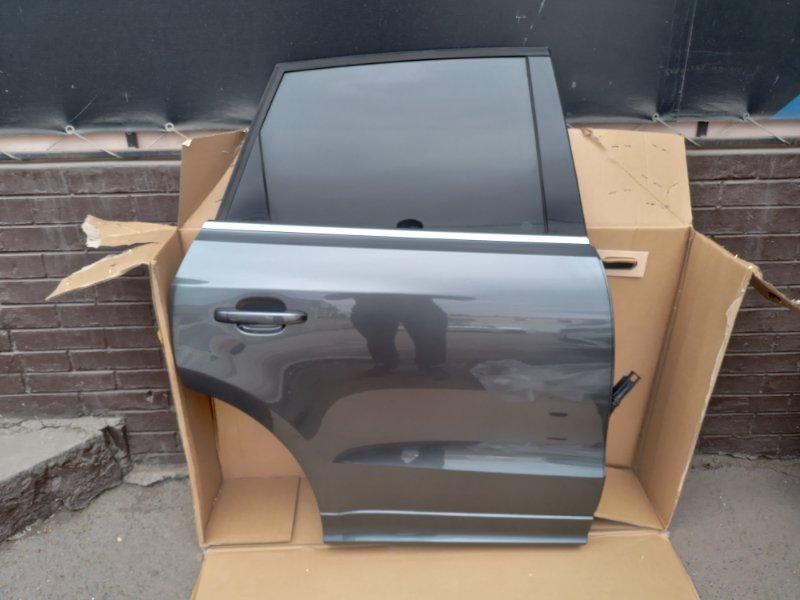 Дверь боковая задняя правая Audi Q5 2013 8R 8R0833052B контрактная