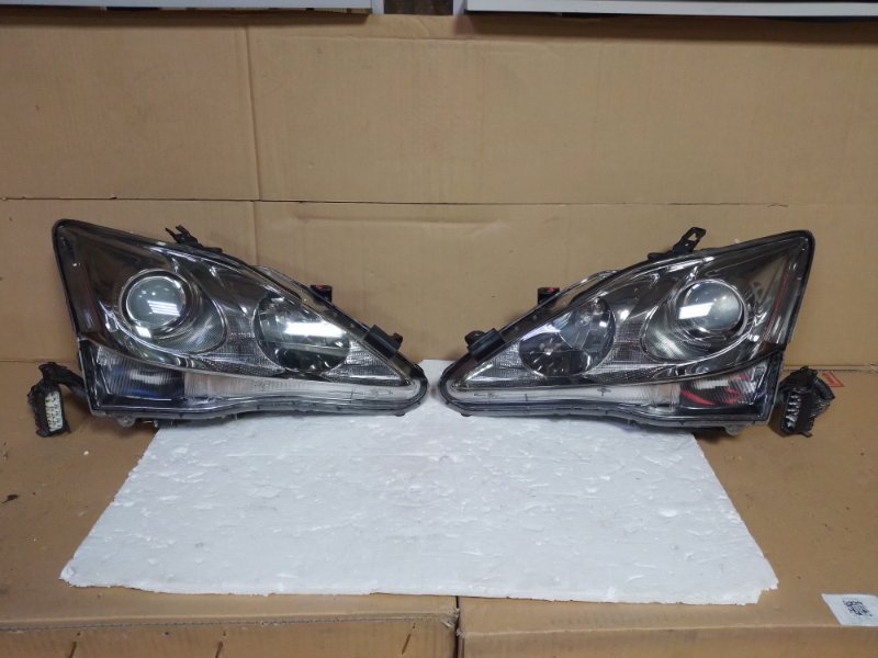 Фара передняя Lexus IS250 2007 GSE20 2GRFSE Б/У