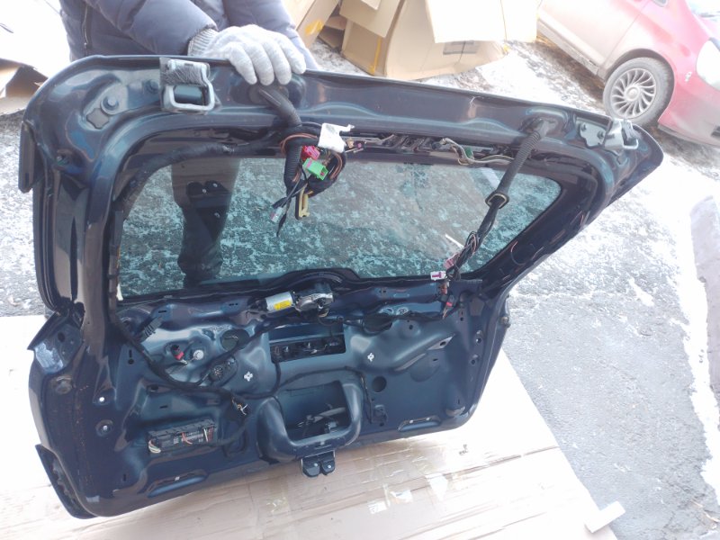 Дверь багажника задняя Cayenne 2013 958 Дверь багажника задняя Cayenne 2013 958