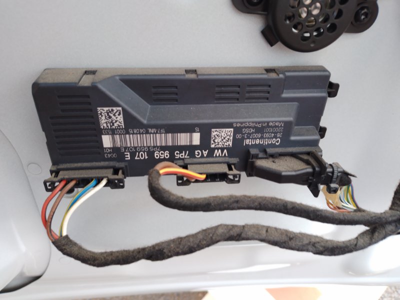 Дверь багажника задняя macan 2015 95B