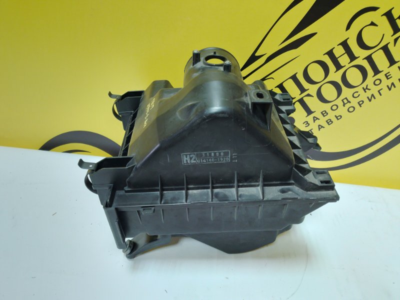 Корпус воздушного фильтра передний RX450H 2009-2011 GYL10