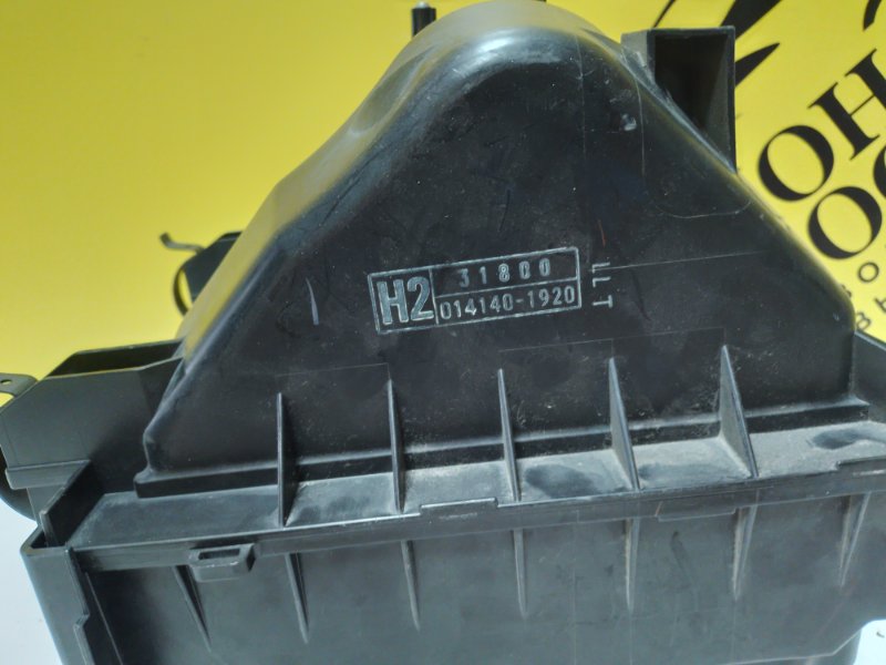 Корпус воздушного фильтра передний RX450H 2009-2011 GYL10