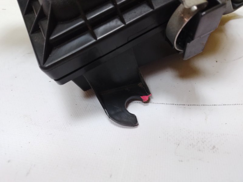 Корпус воздушного фильтра передний IS250 2012-2016 GSE30 Корпус воздушного фильтра передний IS250 2012-2016 GSE30