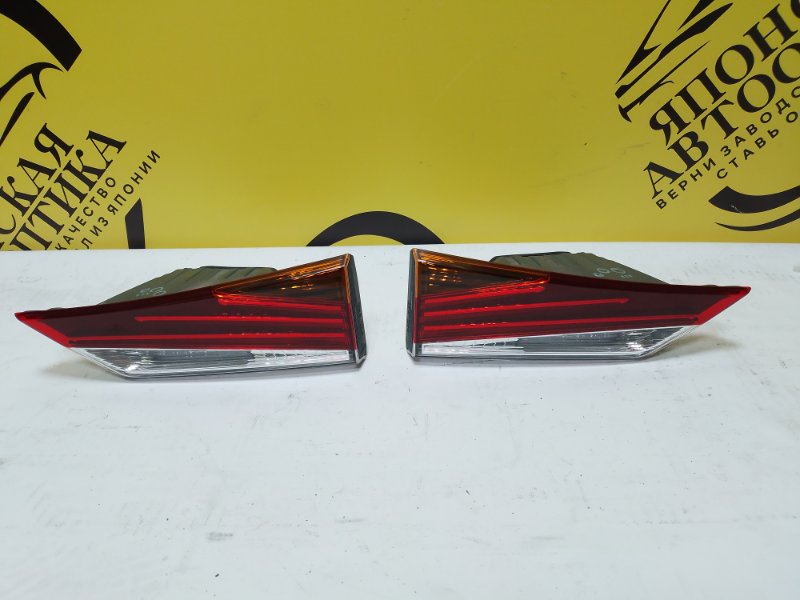 Фонарь вставка багажника задний Lexus IS200T 2016 ASE30 8ARFTS 81580-53162 контрактная