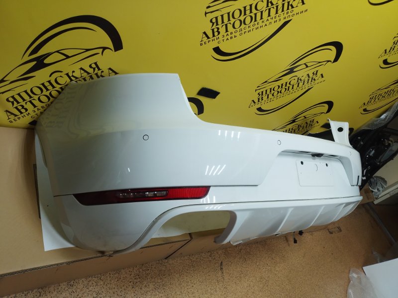 Бампер задний macan 2016 95B Бампер задний macan 2016 95B