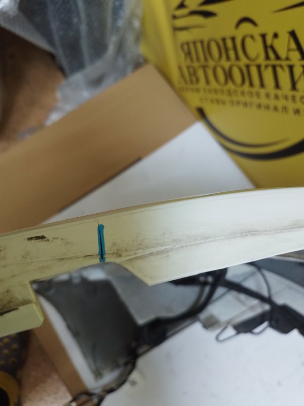 Бампер задний macan 2016 95B Бампер задний macan 2016 95B