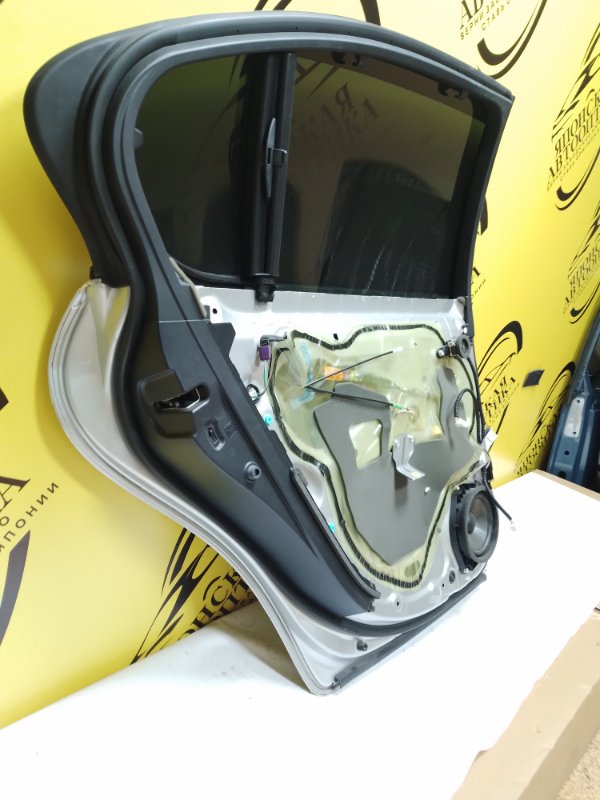 Дверь боковая задняя левая GS250 2013 AWL10 2GR-FSE Дверь боковая задняя левая GS250 2013 AWL10 2GR-FSE