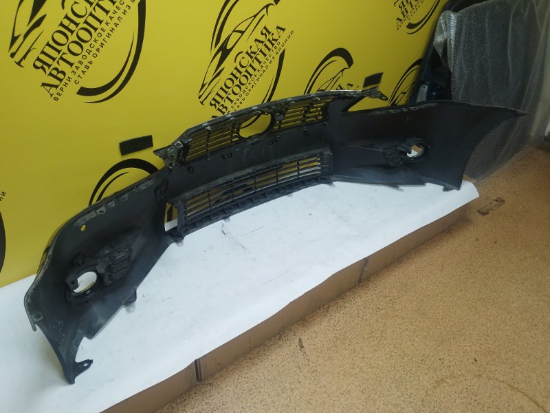 Бампер передний GS250 2013 GRL11 2GR-FSE Бампер передний GS250 2013 GRL11 2GR-FSE