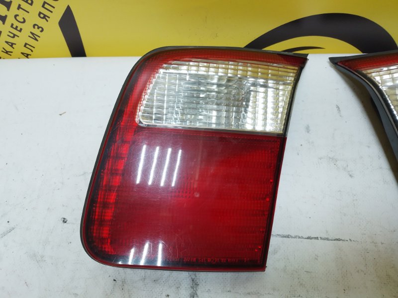 Фонарь вставка багажника Forester 2000 SF5 EJ20 Фонарь вставка багажника Forester 2000 SF5 EJ20