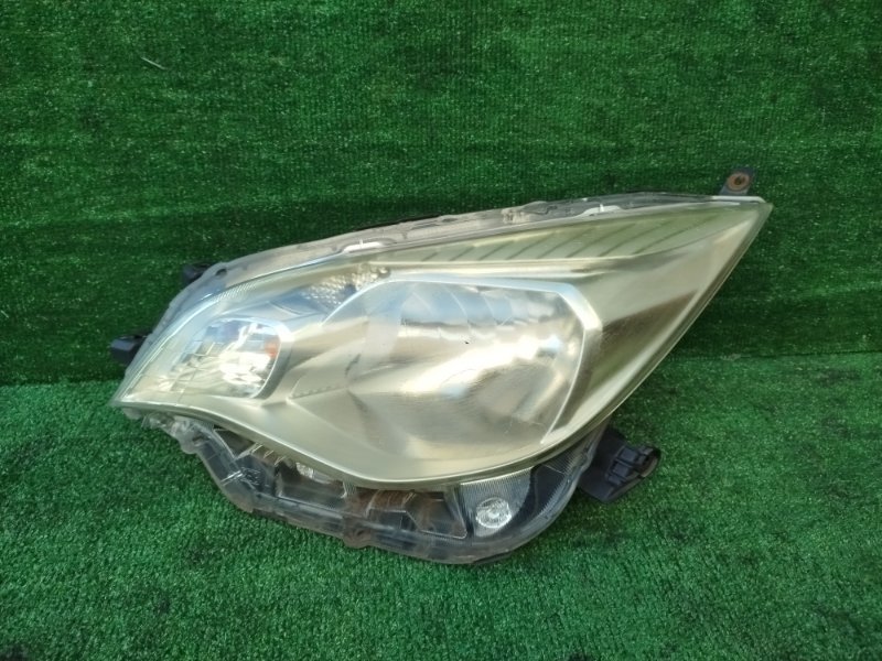Фара левая SUBARU TREZIA NCP120 контрактная