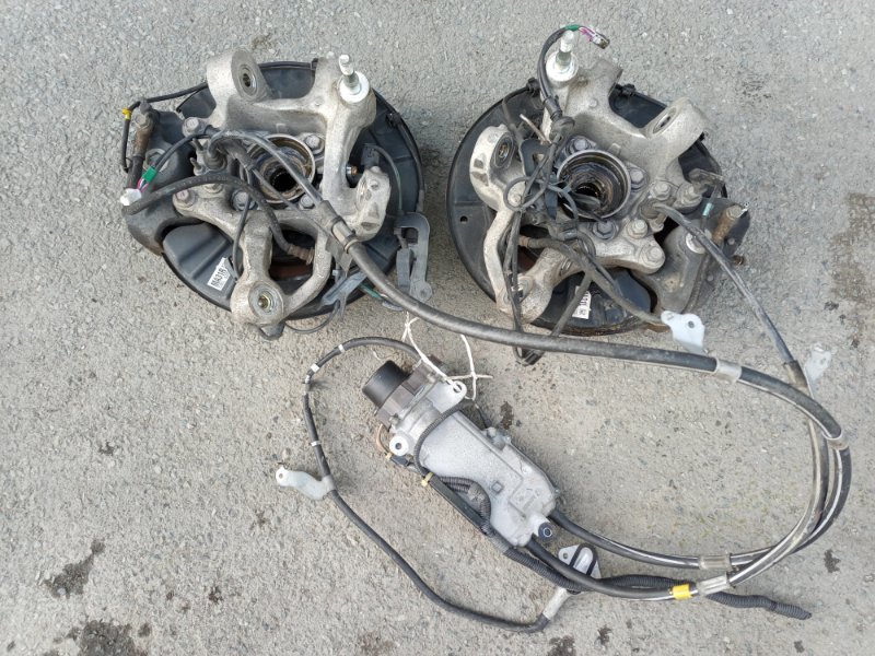 Ступица задняя LS600H UVF45 2UR-FSE