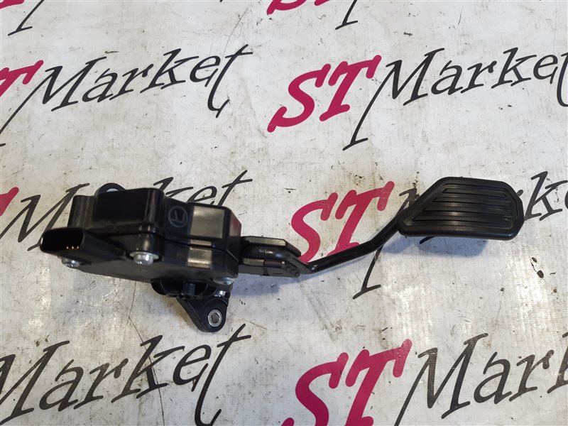 Запчасть педаль газа Toyota Corolla Fielder 2015 NZE164 1NZ-FE 7811052110 контрактная Педаль газа Toyota Corolla Fielder 2015 NZE164 1NZ-FE 7811052110 контрактная