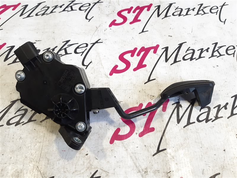 Педаль газа Toyota Corolla Fielder NZE164 1NZ-FE Педаль газа Toyota Corolla Fielder NZE164 1NZ-FE
