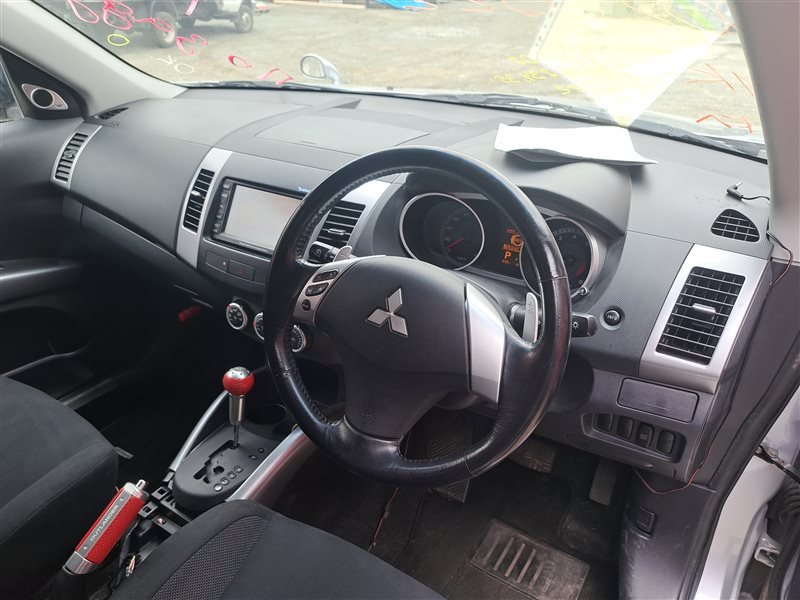 Подкрылки задние OUTLANDER 2006 CW5W 4B12