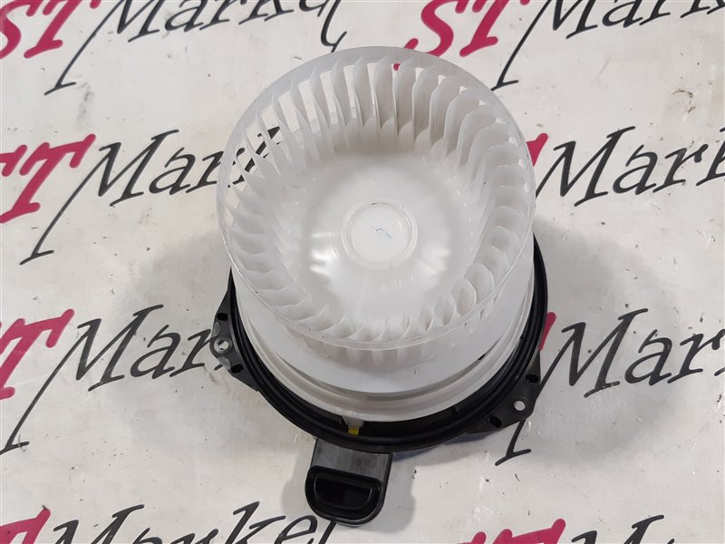 Мотор печки Toyota CH-R 2018 NGX10 8NR-FTS 8710358070 контрактная