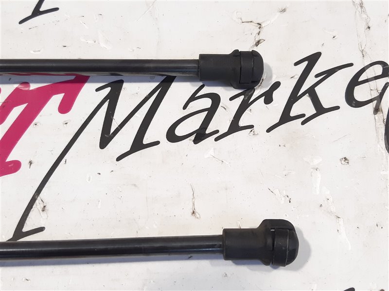 Амортизатор двери багажника HONDA FIT GK3 L13B Амортизатор двери багажника HONDA FIT GK3 L13B