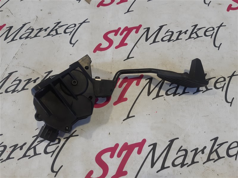 Педаль газа Toyota AQUA NHP10 1NZFXE Педаль газа Toyota AQUA NHP10 1NZFXE