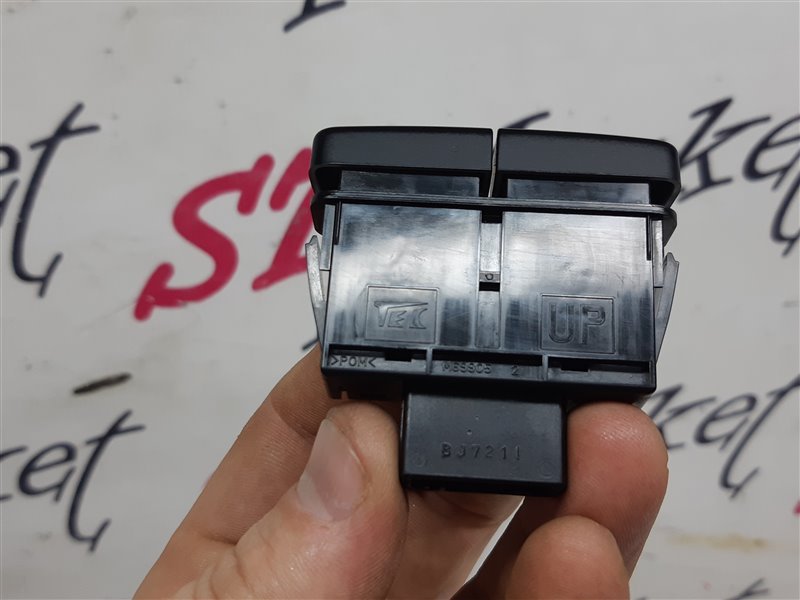 Кнопка кондиционера Hijet 2019 S321V KFVE4