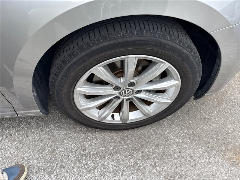 Заглушка колесного диска Passat 2016 3G2 CZEA