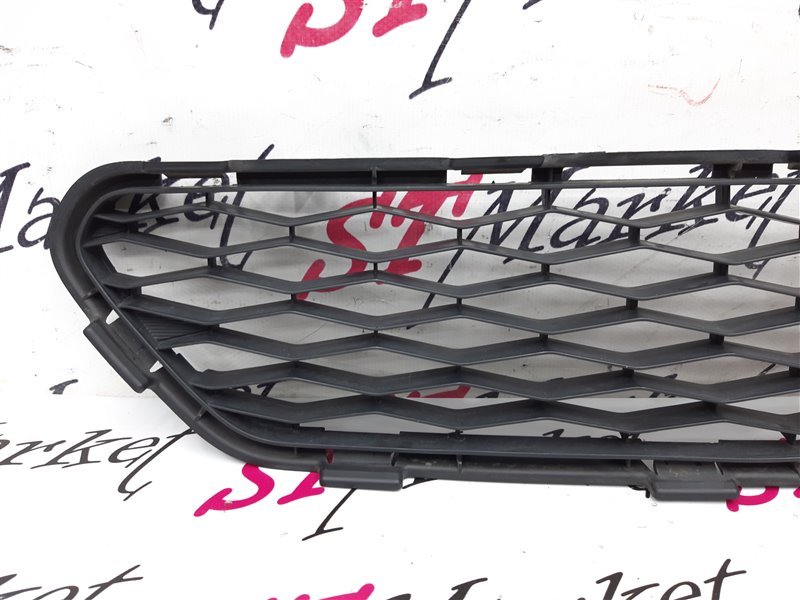 Решетка в бампер передняя Nissan X-Trail HNT32 MR20DD