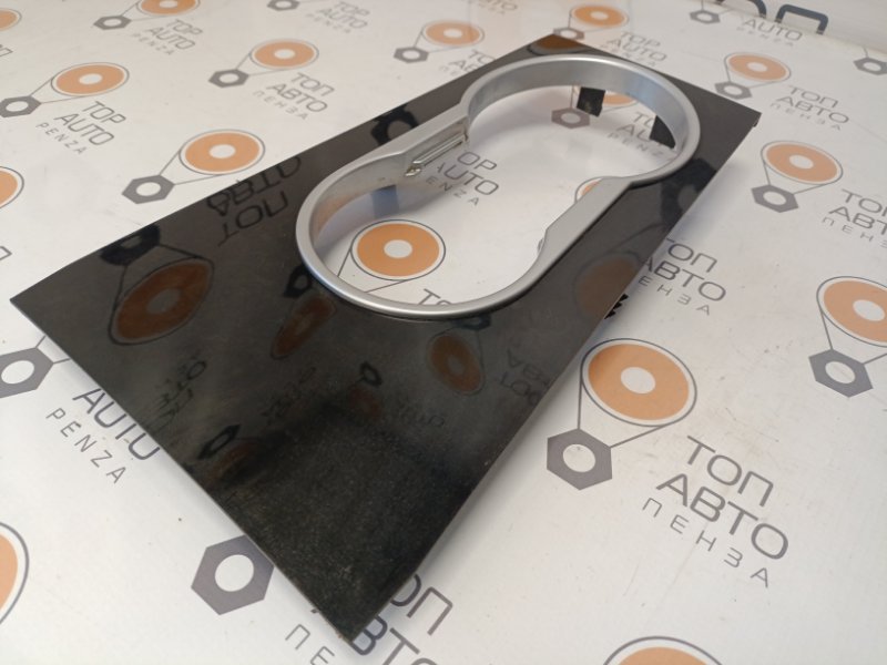 Декоративная накладка центральной консоли ML 350 CDI 4MATIC 2011 164 642.820