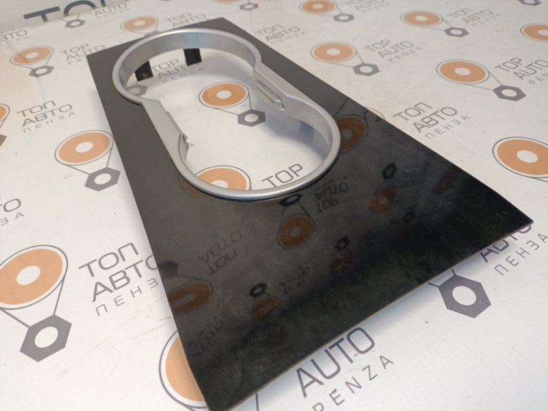 Декоративная накладка центральной консоли ML 350 CDI 4MATIC 2011 164 642.820