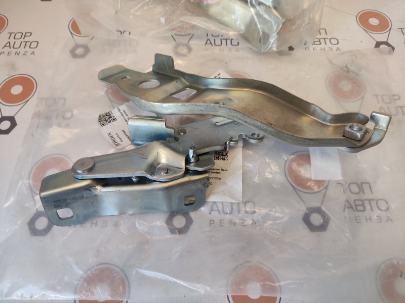 Петля капота GLB 2019-2023
