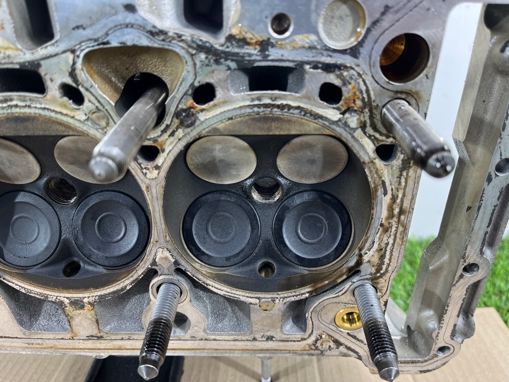 Головка блока цилиндров A4 2008 B8 CDHB