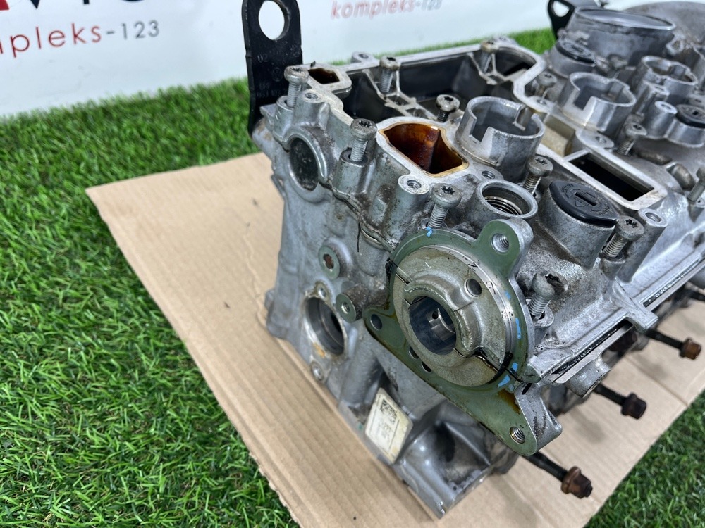 Головка блока цилиндров A4 2008 B8 CDHB